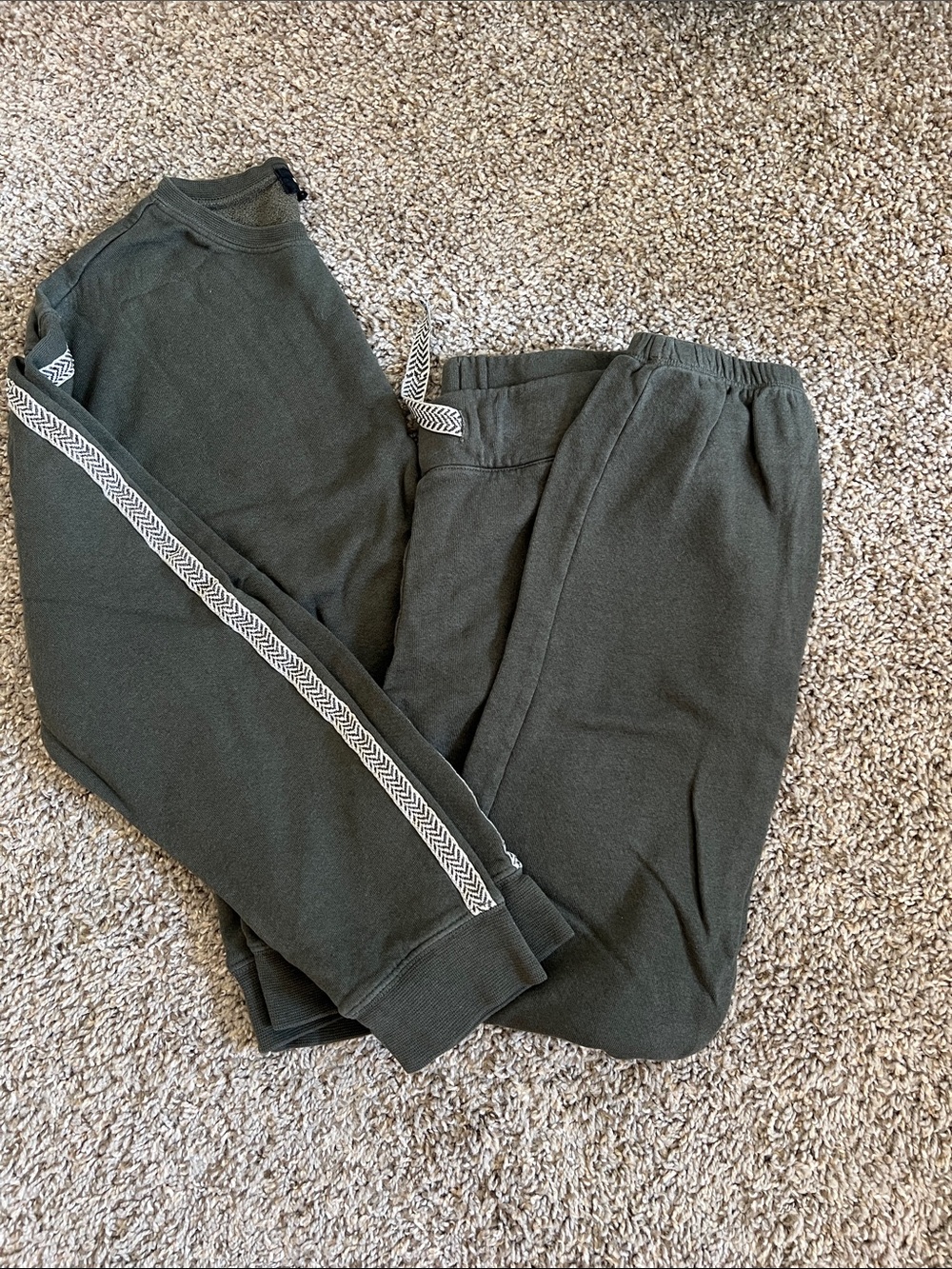 Monrow Olive Jogger Set